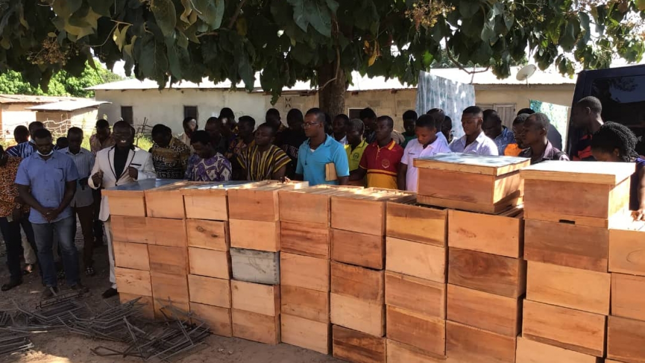 Trainees receive Bee keeping hives